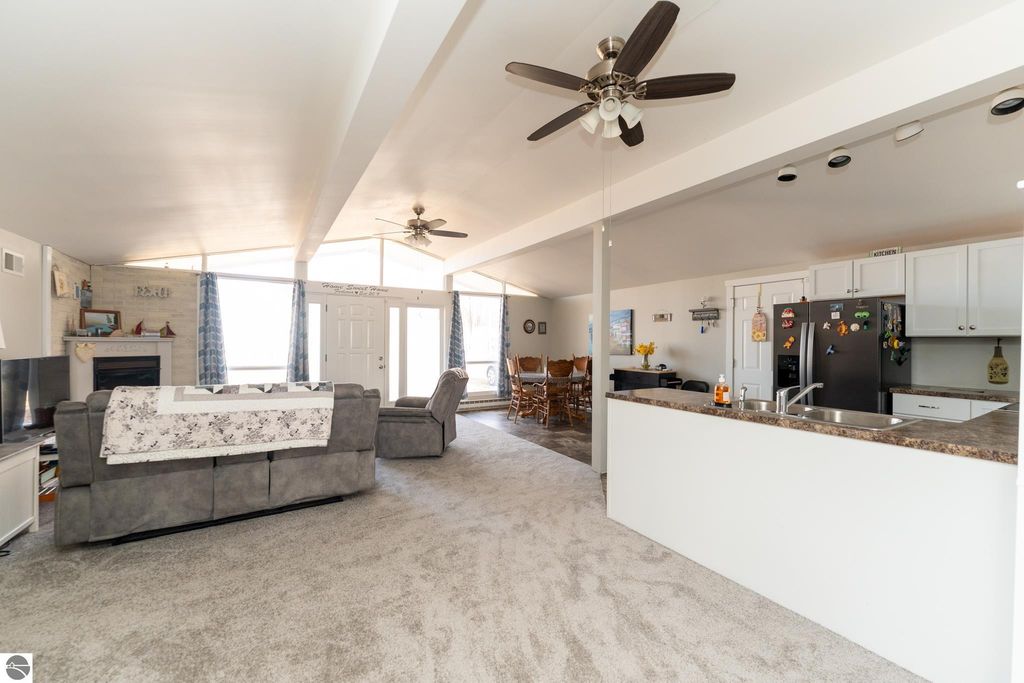 Image 13 of property listing at 1053 Circle Drive, Lake Isabella, MI 48893