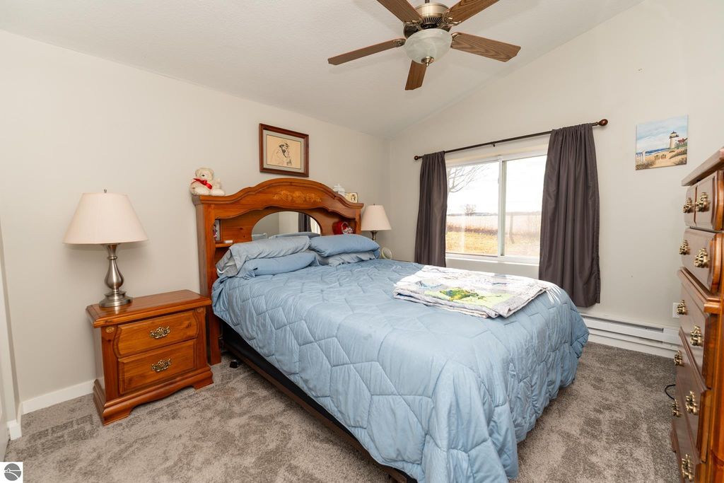 Image 17 of property listing at 1053 Circle Drive, Lake Isabella, MI 48893