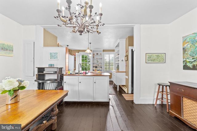 327 E STREET RD, Kennett Square, PA 19348