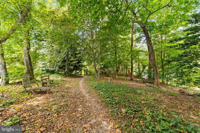 327 E STREET RD, Kennett Square, PA 19348