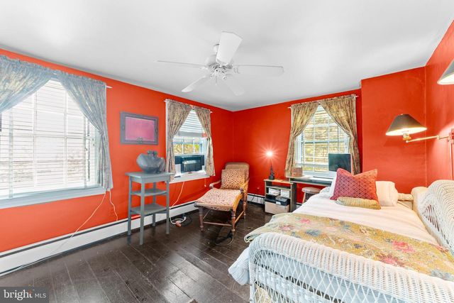 327 E STREET RD, Kennett Square, PA 19348