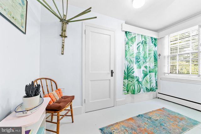 327 E STREET RD, Kennett Square, PA 19348