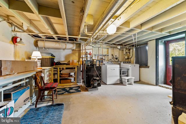 327 E STREET RD, Kennett Square, PA 19348