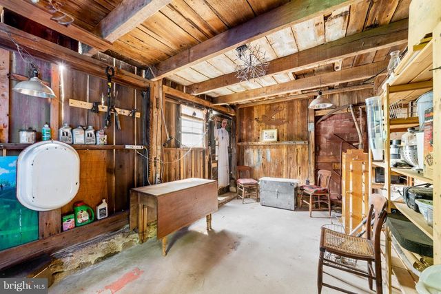 327 E STREET RD, Kennett Square, PA 19348