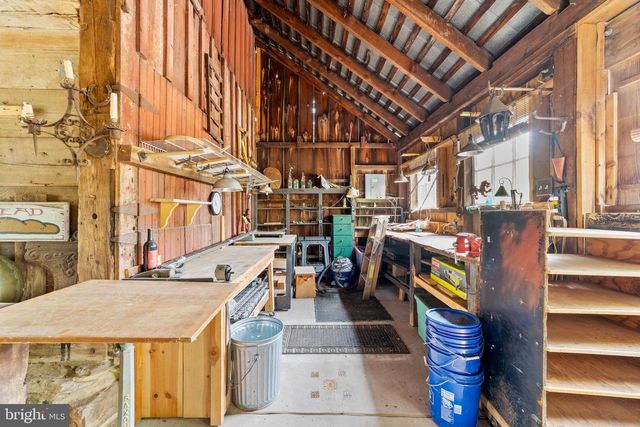 327 E STREET RD, Kennett Square, PA 19348