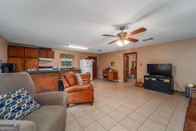 2656 Ware Street, Blackshear, GA 31516