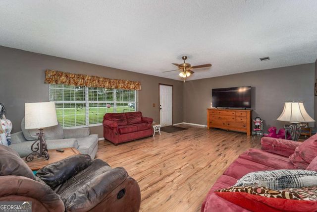 2656 Ware Street, Blackshear, GA 31516