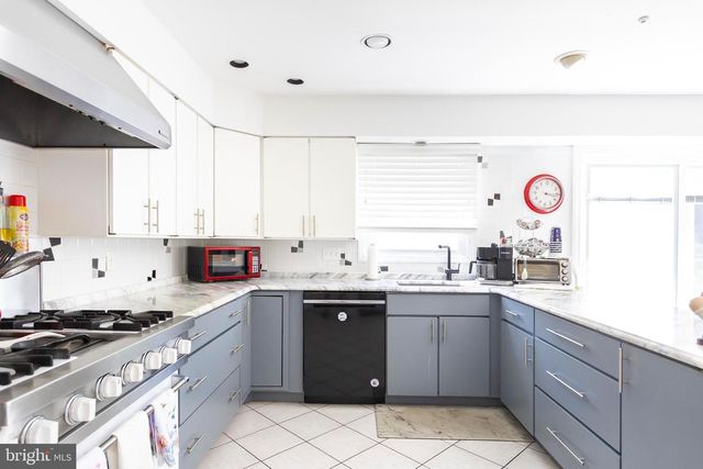 36 SUMMER PL, Huntingdon Valley, PA 19006