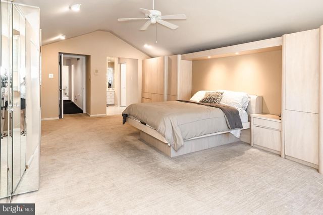 36 SUMMER PL, Huntingdon Valley, PA 19006