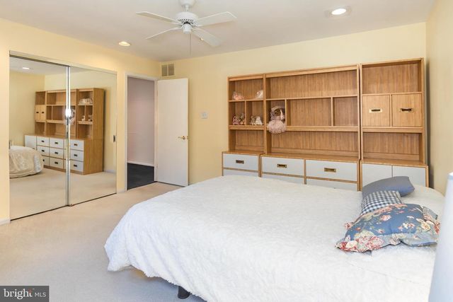 36 SUMMER PL, Huntingdon Valley, PA 19006