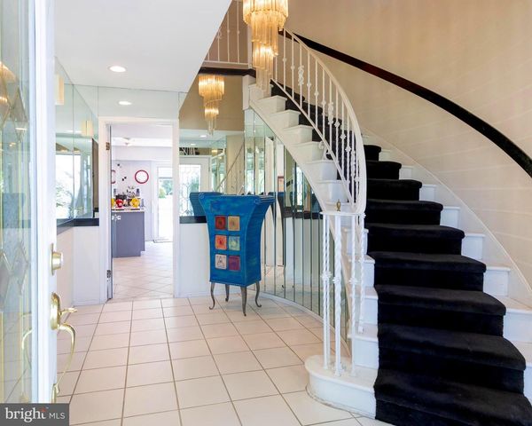 36 SUMMER PL, Huntingdon Valley, PA 19006