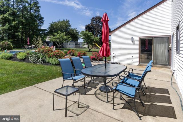 36 SUMMER PL, Huntingdon Valley, PA 19006