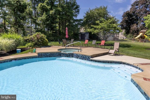 36 SUMMER PL, Huntingdon Valley, PA 19006