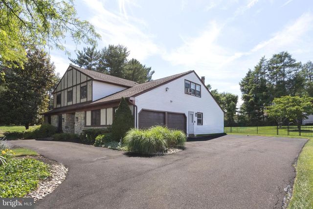 36 SUMMER PL, Huntingdon Valley, PA 19006