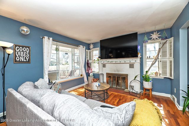 2617 Edgebrook Drive, Lansing, MI 48906