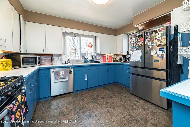 2617 Edgebrook Drive, Lansing, MI 48906