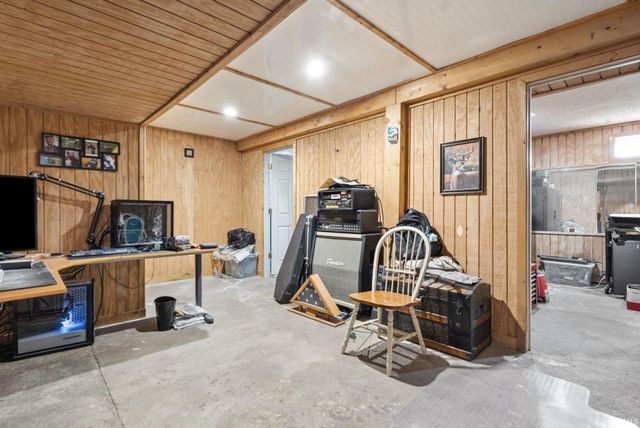 19520 Palisade Avenue, South Bend, IN 46637