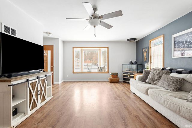 19520 Palisade Avenue, South Bend, IN 46637