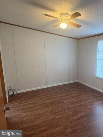 85 CHEROKEE DR, Windsor, PA 17366