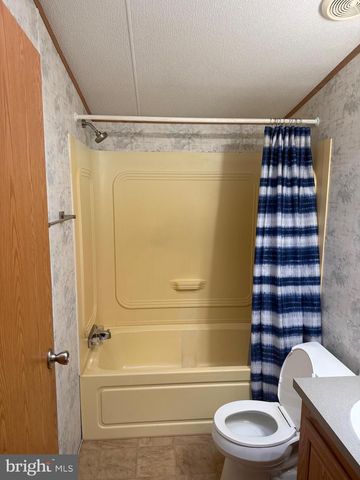 85 CHEROKEE DR, Windsor, PA 17366