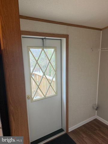 85 CHEROKEE DR, Windsor, PA 17366