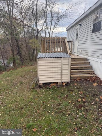 85 CHEROKEE DR, Windsor, PA 17366