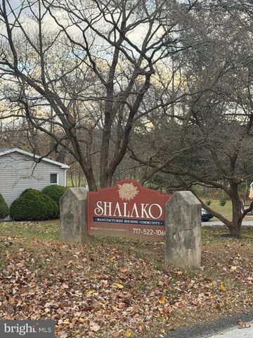 85 CHEROKEE DR, Windsor, PA 17366