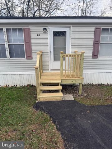 85 CHEROKEE DR, Windsor, PA 17366