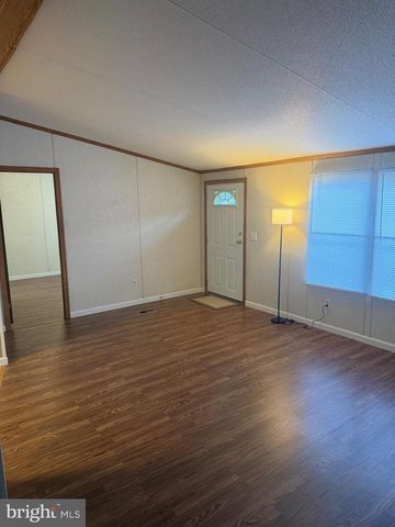 85 CHEROKEE DR, Windsor, PA 17366