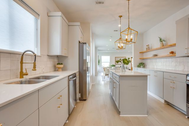 5614 Richmond Avenue, Dallas, TX 75206