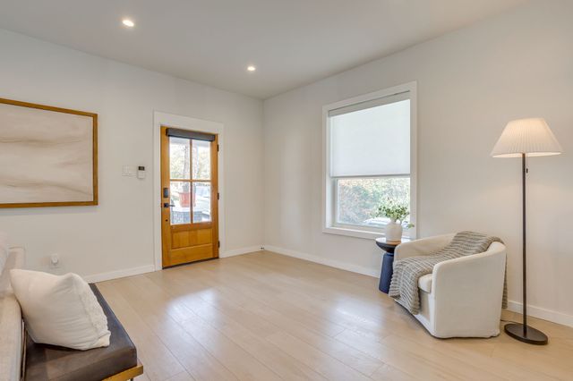 5614 Richmond Avenue, Dallas, TX 75206