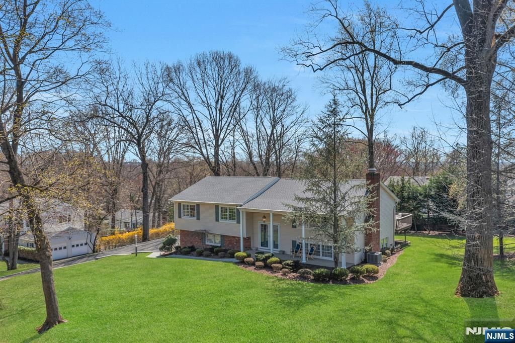 573 Dorchester Drive, River Vale, NJ 07675