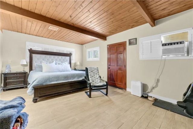 4242 Eileen, Riverside, CA 92504