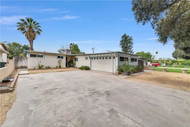4242 Eileen, Riverside, CA 92504