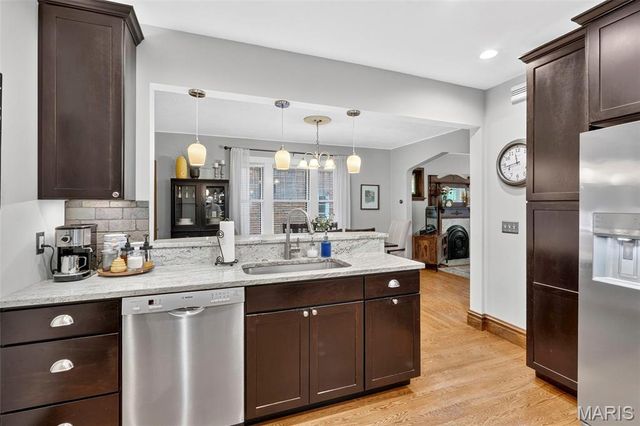 4074 Alma Avenue, St Louis, MO 63116