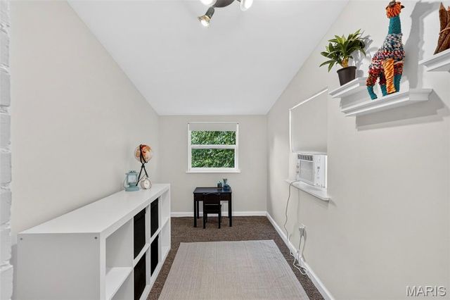 4074 Alma Avenue, St Louis, MO 63116