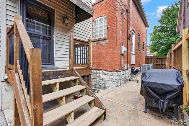 4074 Alma Avenue, St Louis, MO 63116