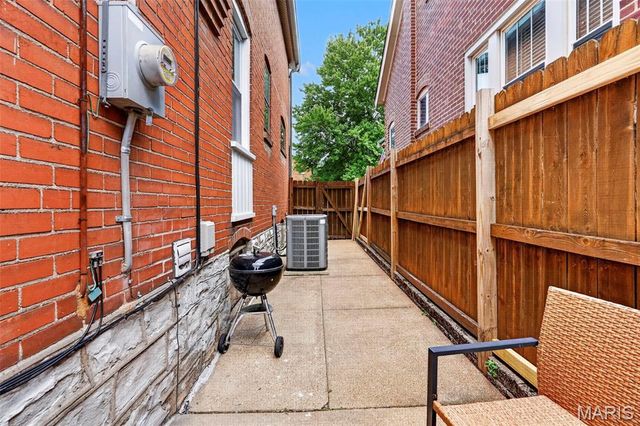 4074 Alma Avenue, St Louis, MO 63116