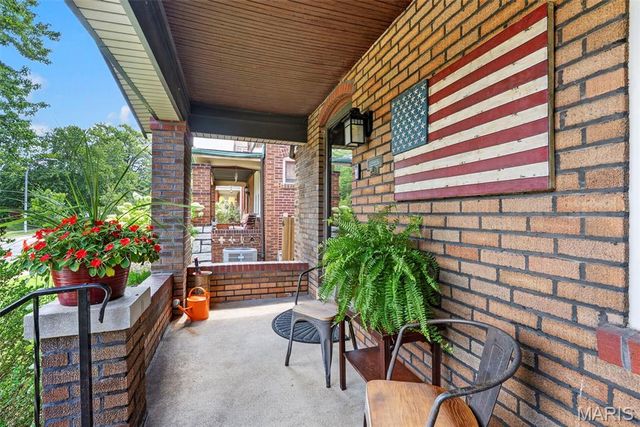 4074 Alma Avenue, St Louis, MO 63116
