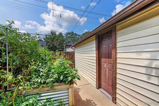 4074 Alma Avenue, St Louis, MO 63116