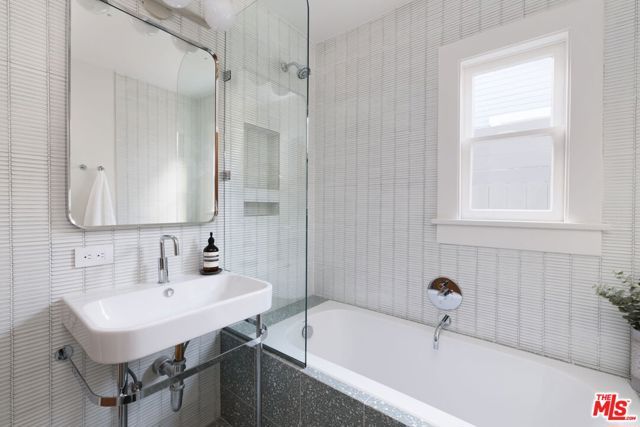 1318 N Ogden Drive, Los Angeles, CA 90046