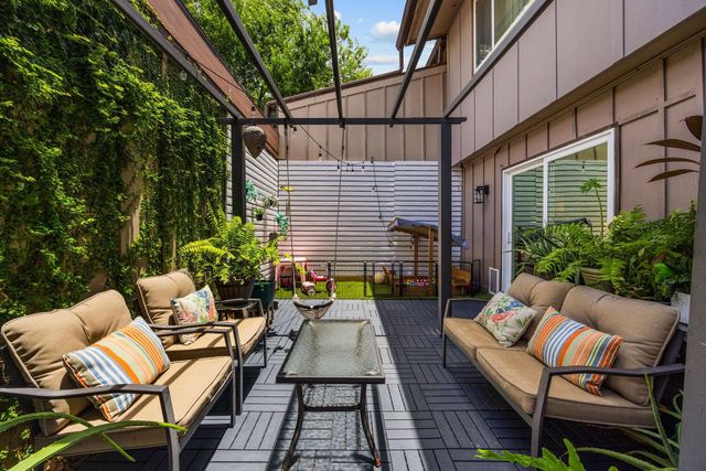 7912 Ellinger Lane, Houston, TX 77040