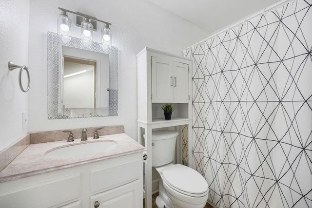 7912 Ellinger Lane, Houston, TX 77040