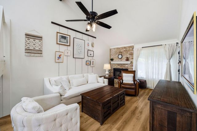 7912 Ellinger Lane, Houston, TX 77040