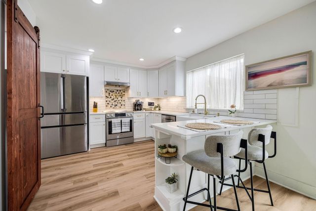 7912 Ellinger Lane, Houston, TX 77040