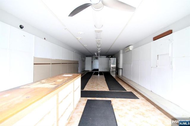 126-132 Hardenburgh Avenue 128 | Liquor St, Demarest, NJ 07627