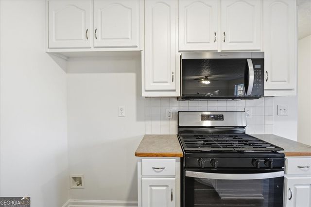 1296 Melrose Forest Lane, Lawrenceville, GA 30045