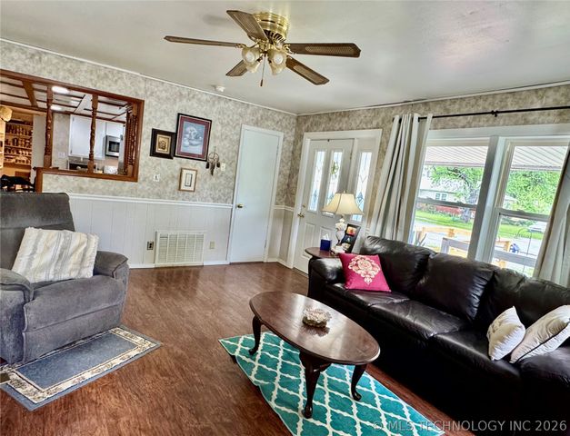 10 Ross Street, Pryor, OK 74361