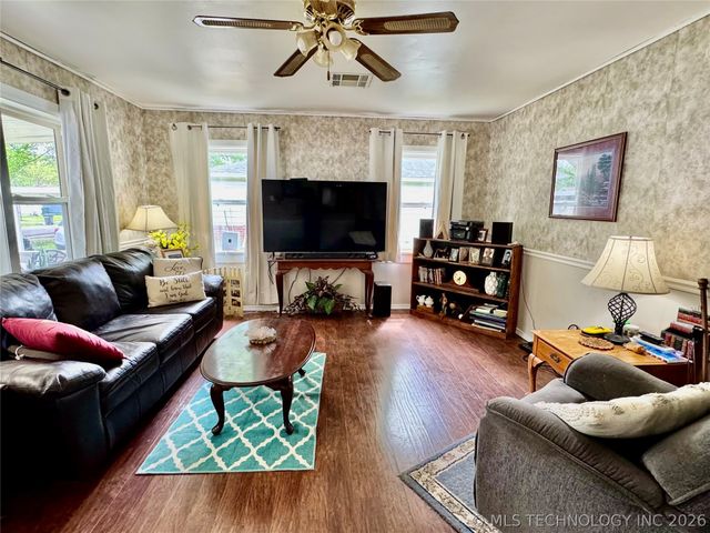 10 Ross Street, Pryor, OK 74361