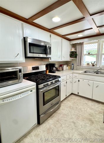 10 Ross Street, Pryor, OK 74361
